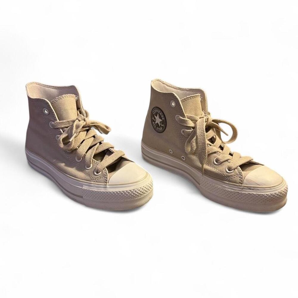 Converse Chuck Taylor All Star Lift Platform Hi-Tops
